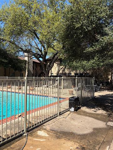 Building Photo - 10650 Steppington Dr