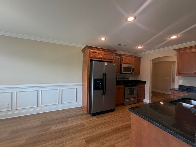 Building Photo - 2850 Foxcroft Cir