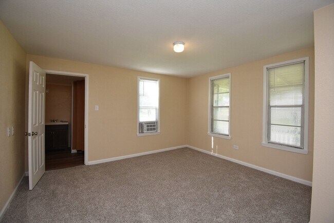 Building Photo - 8421 Altimore Rd