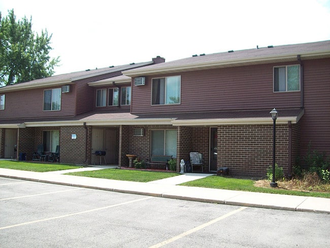 Building Photo - Meadow Creek