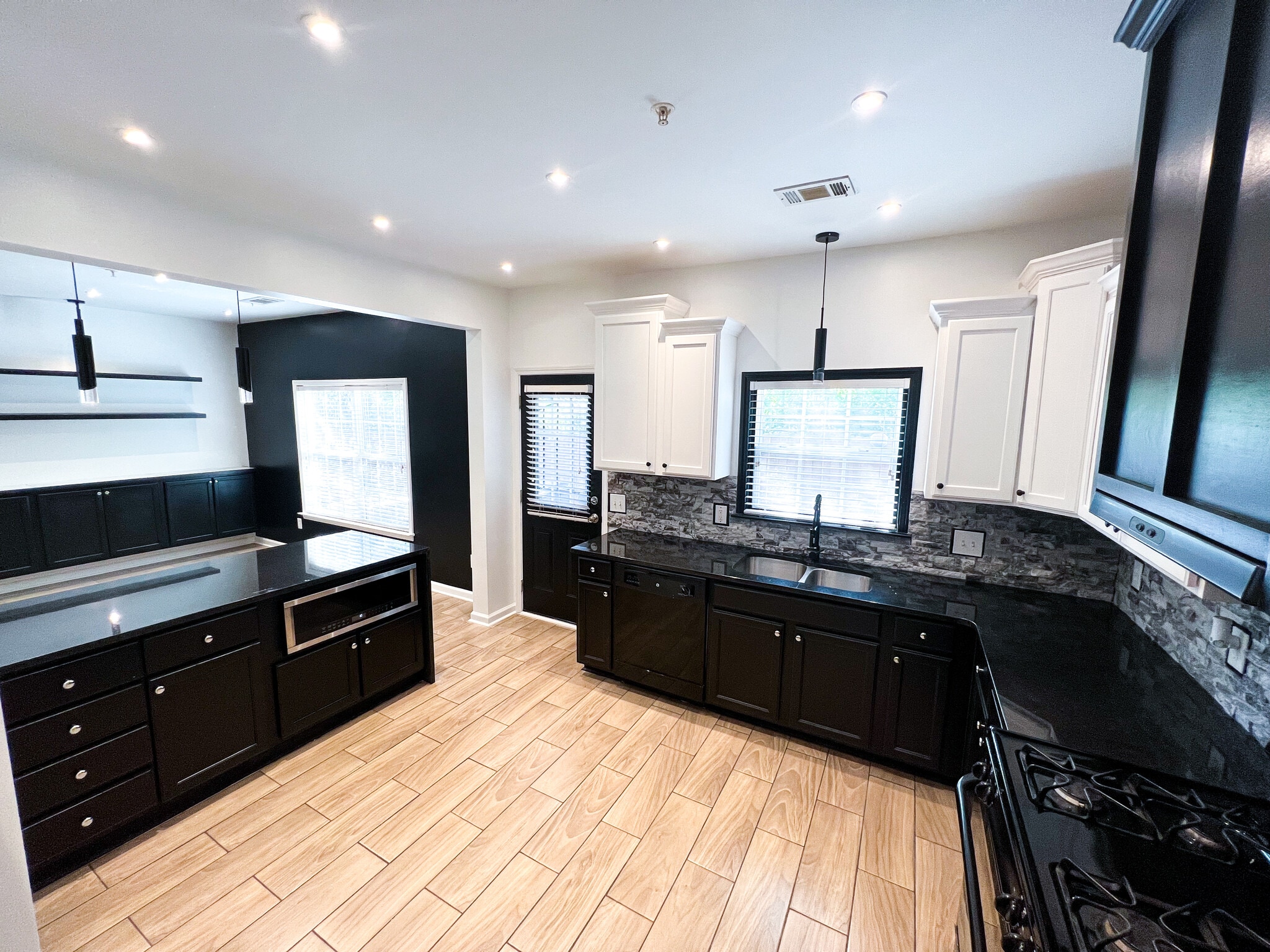 Building Photo - 2050 Appaloosa Way