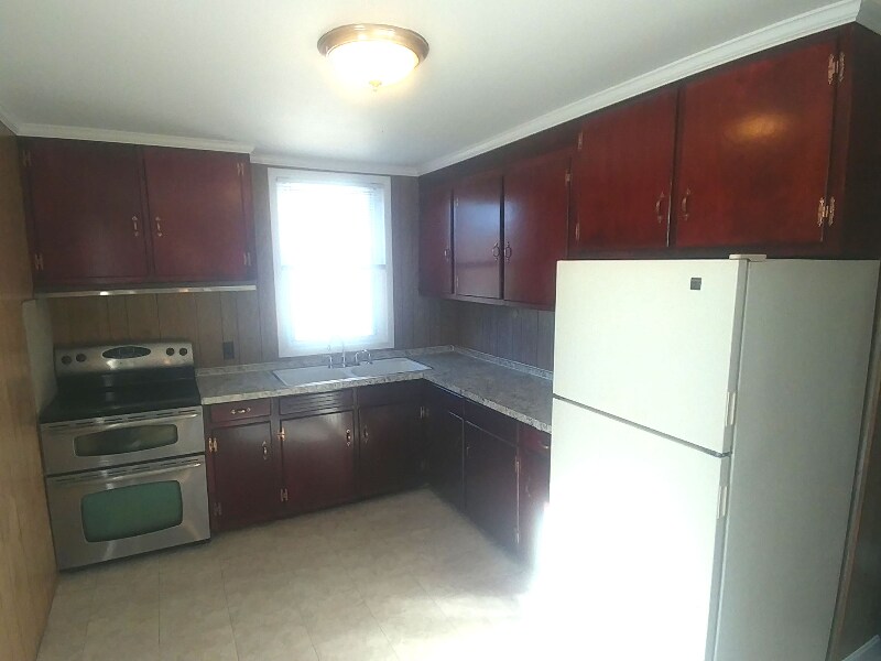 Building Photo - 97 Barrows St