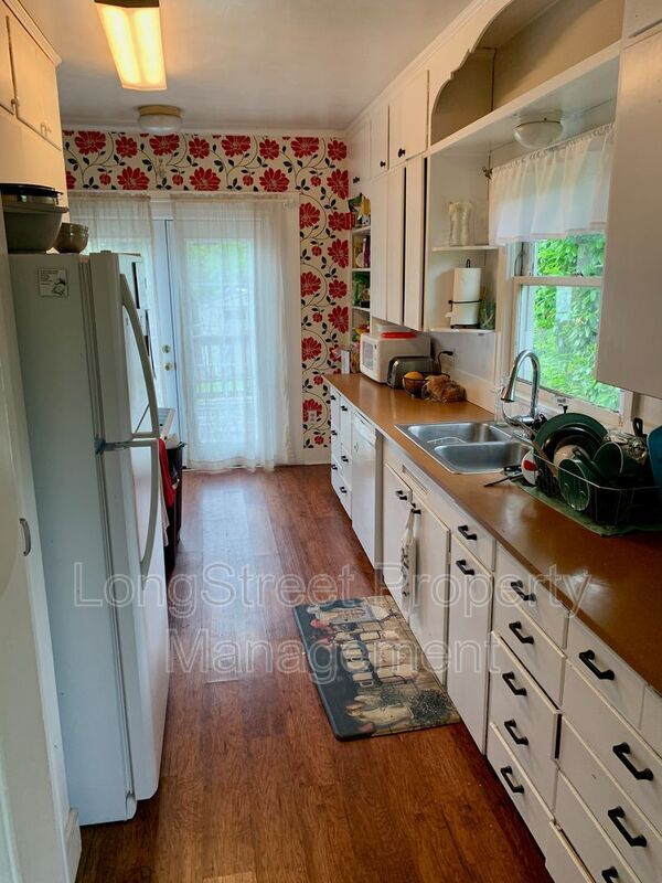 Building Photo - 227 NW 23rd St