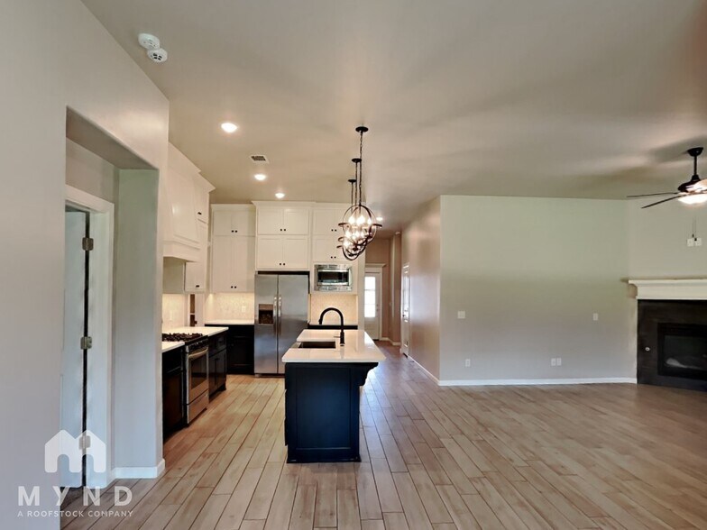 Building Photo - 5401 Riverrun Ct