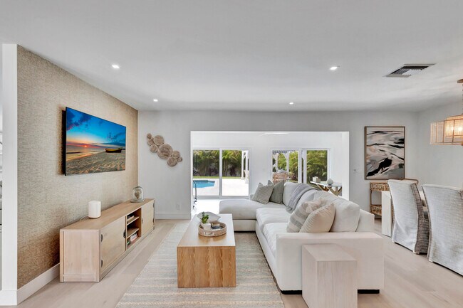 Building Photo - 530 NW 14th St