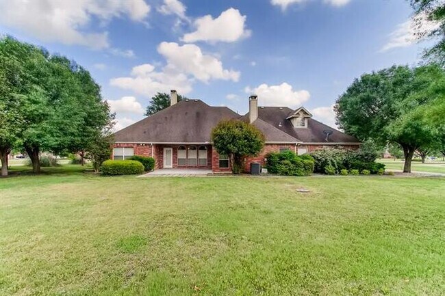 Building Photo - 1150 Retama Park Dr, Terrell, TX, 75160