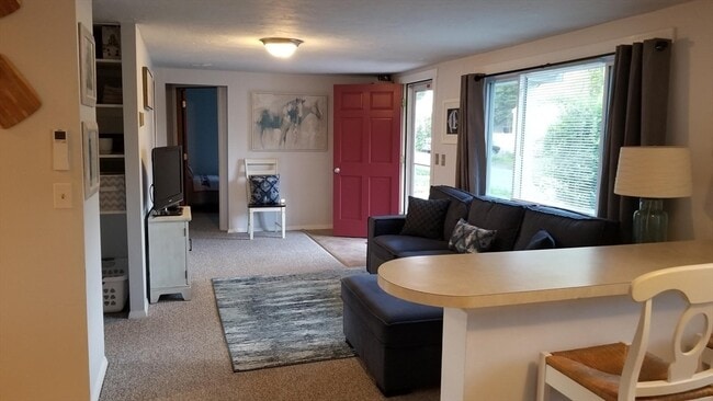 Building Photo - 42 Union Park St