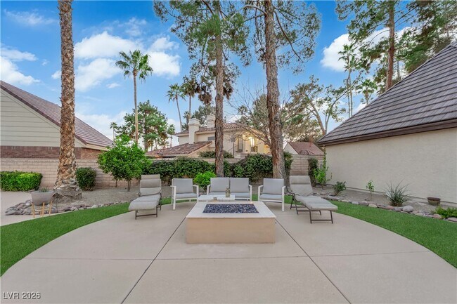 Building Photo - 2513 Wimbledon Dr