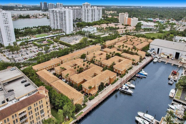 Building Photo - 2881 NE 185th St