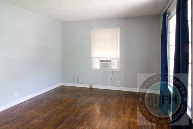 Building Photo - Family Home 2Bd/1Ba |Near Gallaher Park!