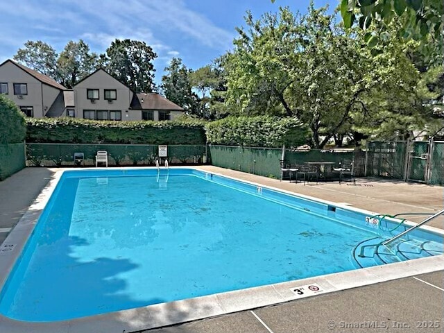 Building Photo - 5 D Pineview Dr