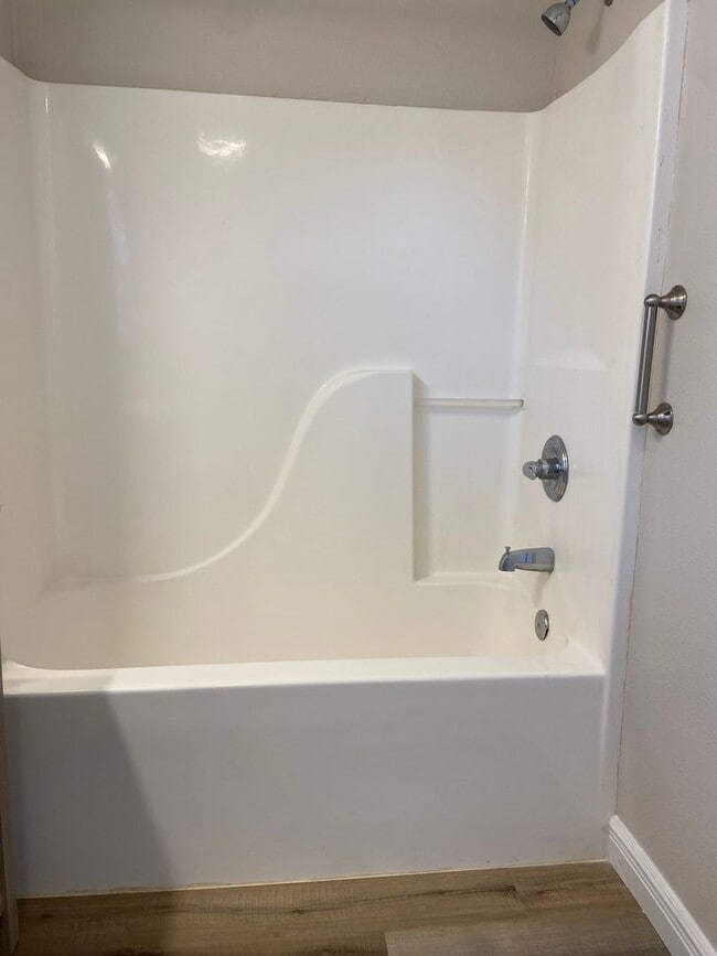 Building Photo - Single-Family Home in Evergreen Ridge, Hollister