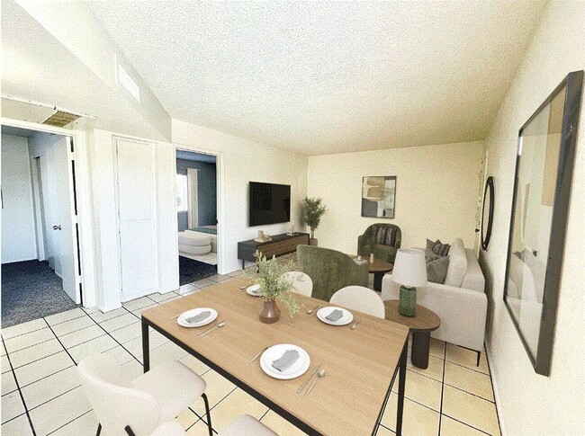 Building Photo - 201 E Townley Ave