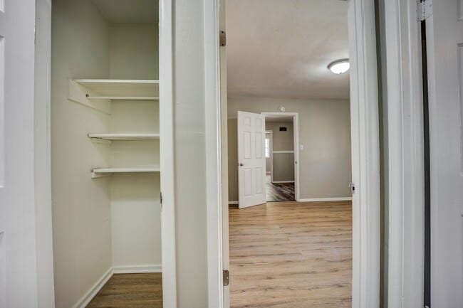 Building Photo - SF-067-1216 &amp; 1218 North 35th Street Duplex