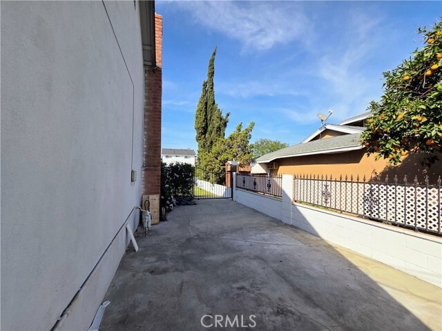 Building Photo - 926 E Bastanchury Rd