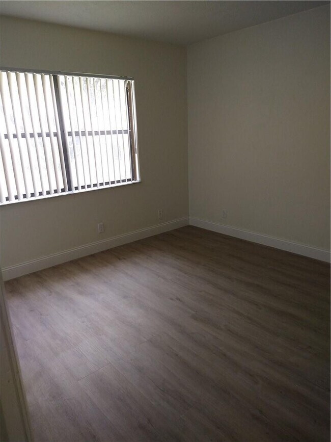 Building Photo - 3247 NW 104th Ave