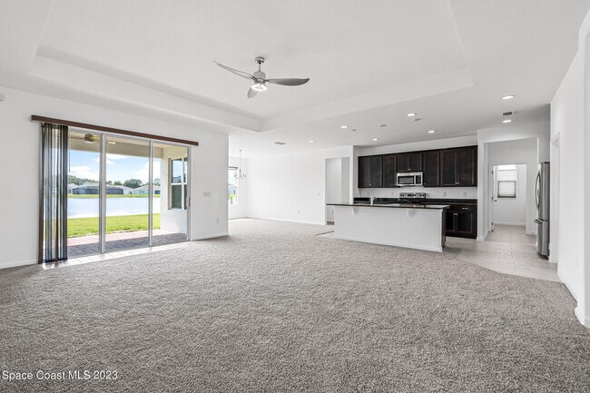Building Photo - 285 Loymer Cir