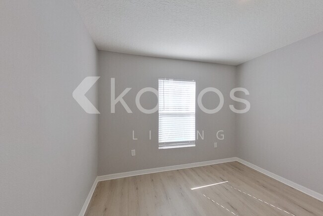 Building Photo - 2799 W Sheila Dr
