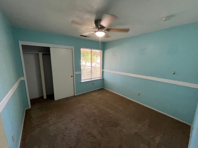 Building Photo - SW Visalia Home coming soon!!