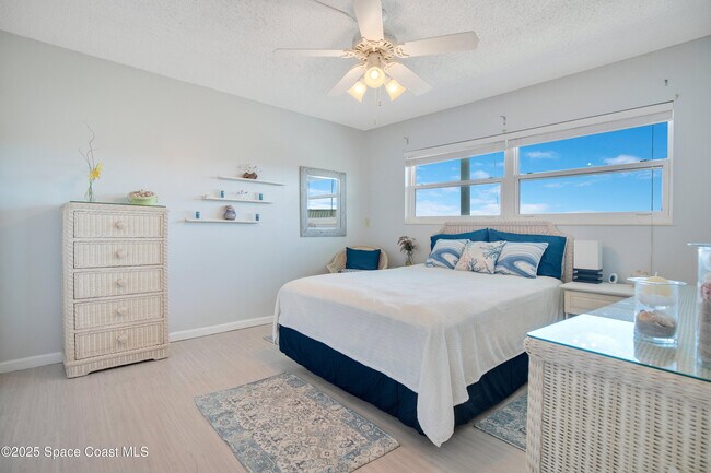 Building Photo - 4000 Ocean Beach Blvd