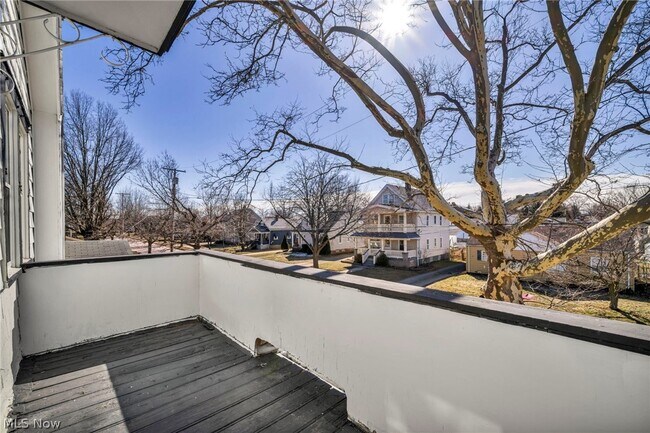 Building Photo - 4306 Buechner Ave