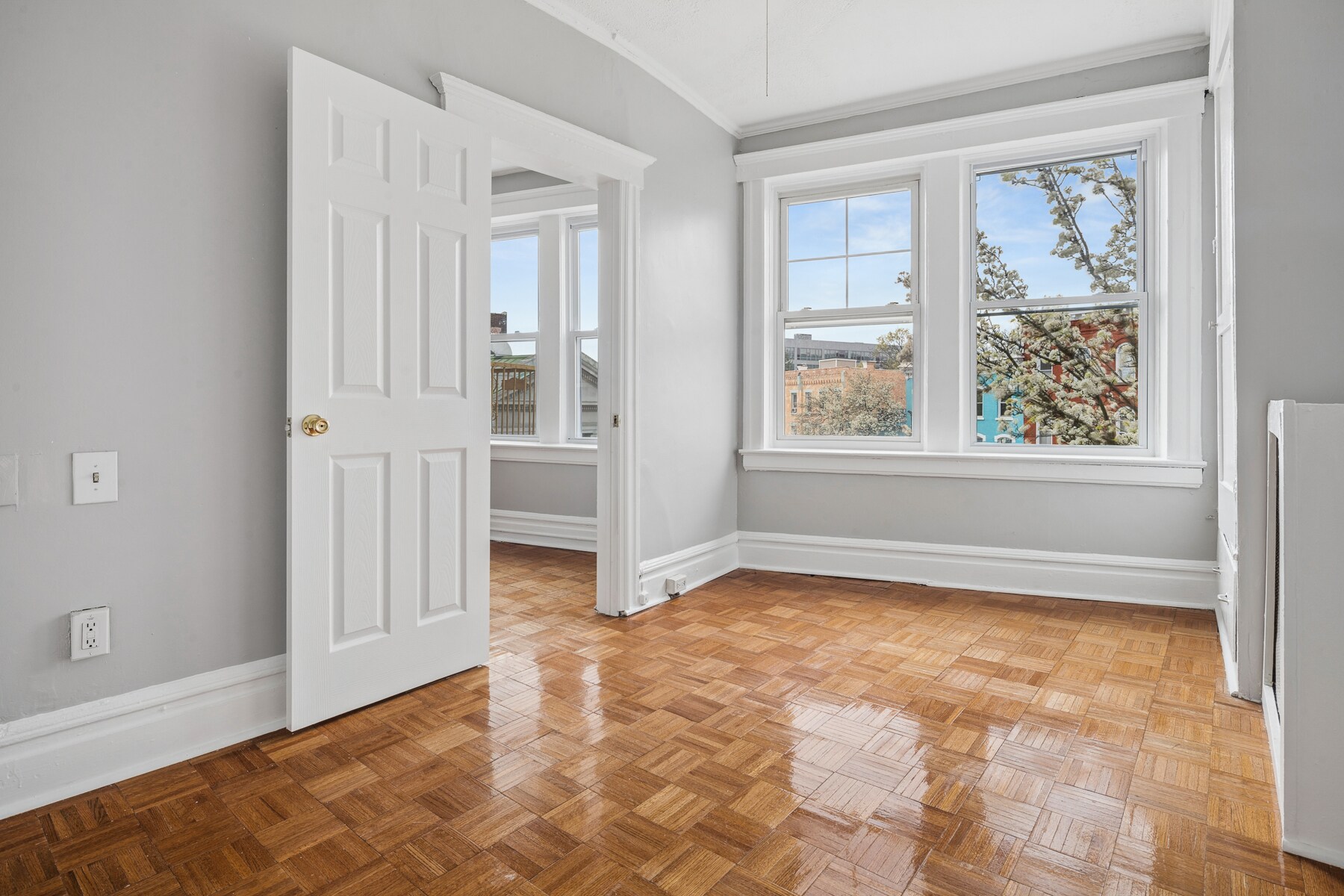 Building Photo - 225 Glenridge Ave