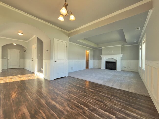 Building Photo - 515 S King St