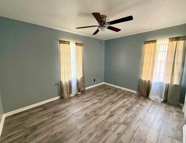 Building Photo - 411 Elaine St