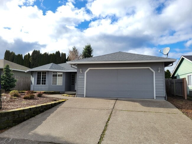 Building Photo - Newly Updated Single Level Home in Established Keizer Neighborhood