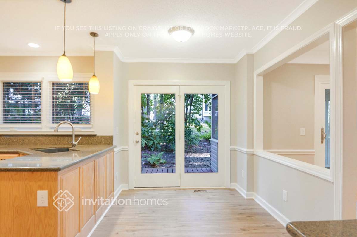 Building Photo - 305 Durington Pl