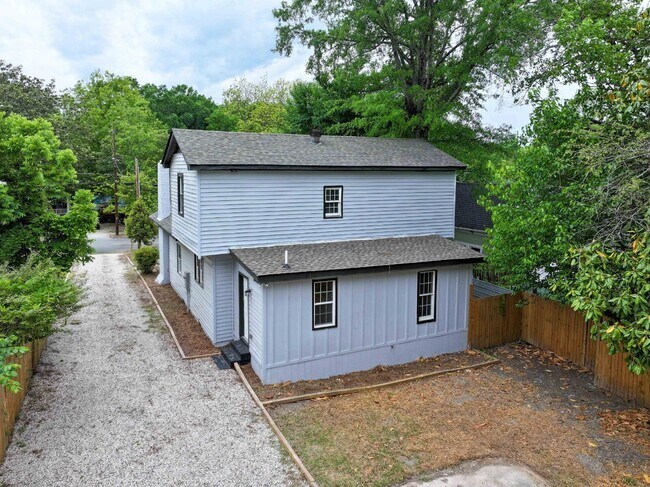 Building Photo - 114 N Guthrie Ave