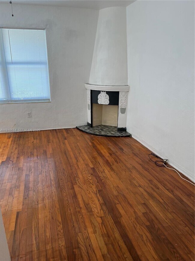 Building Photo - 900 Jefferson Ave