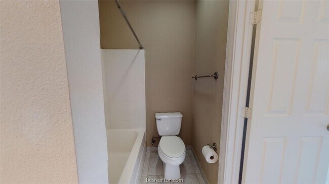 Building Photo - 801 Luther W St