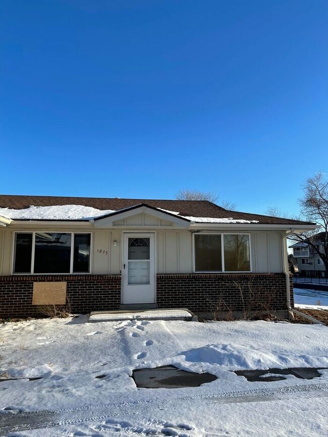 Primary Photo - Good home, great location -- MUST SEE