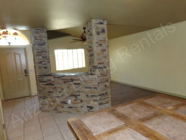 Building Photo - BEAUTIFUL HOME NEAR WALLECK RANCH