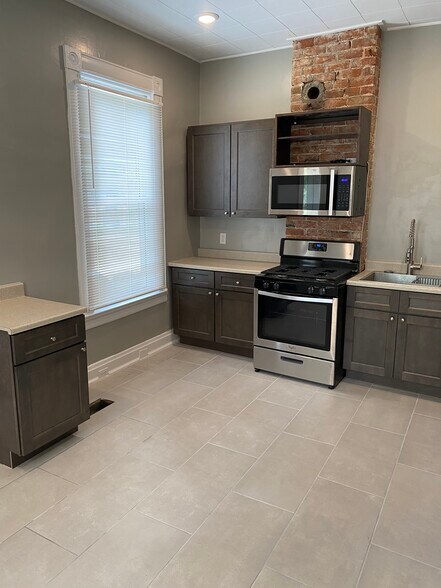 Building Photo - 24 Sterrett Ave