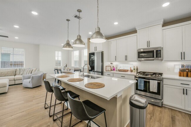 Building Photo - 7834 Swooping Swallow Ln