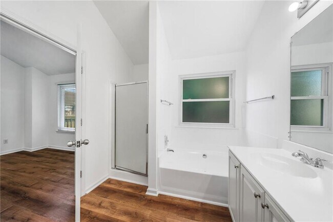 Building Photo - 535 Durham Ridge Dr NW