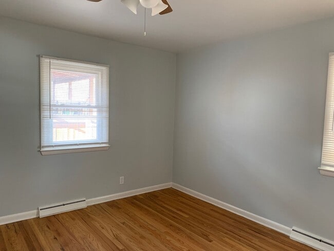 Building Photo - Wonderful 4 Bedroom 2 Bathroom Home in Eastridge!