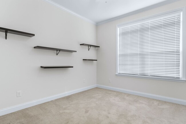 Building Photo - 112 Senah Dr