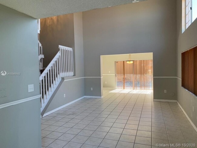 Primary Photo - 3400 SW 153rd Ave