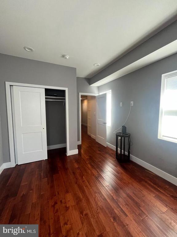 Building Photo - 2244 St Albans St