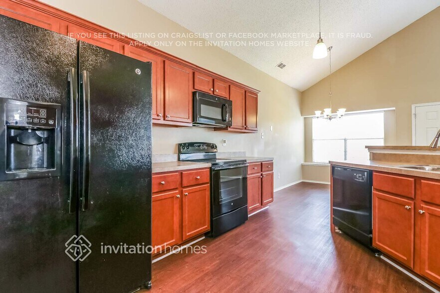 Building Photo - 1603 Barclay Dr