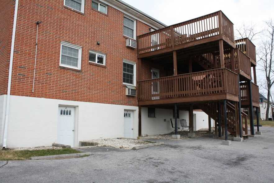 Back - 1615 W Main St