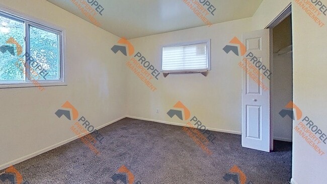 Building Photo - 2065 Alanson St
