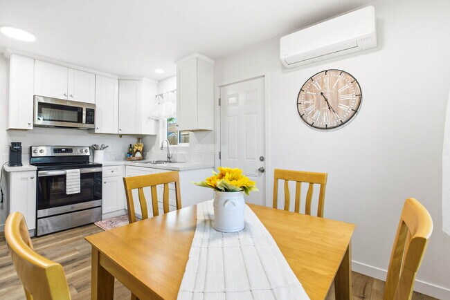 Building Photo - 1135 Florida St