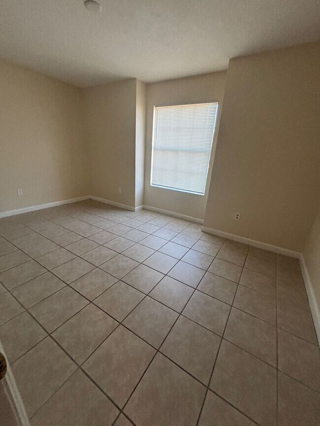 Building Photo - 35 Brunswick Ln