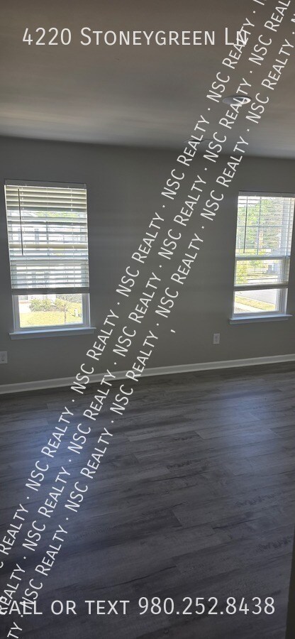 Building Photo - 4220 Stoneygreen Ln
