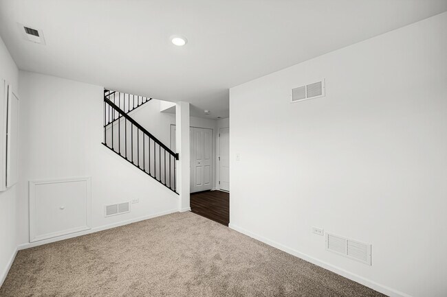 Building Photo - 25720 W Yorkshire Dr