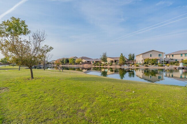 Building Photo - Move-In Ready Beauty with Granite Counters & Private Backyard!